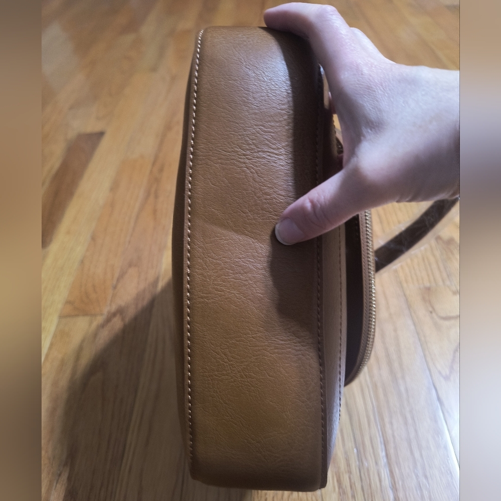 NWT Urban Expressions purse 10"X9"X2.5" Leatherlike Material - Picture 7 of 13